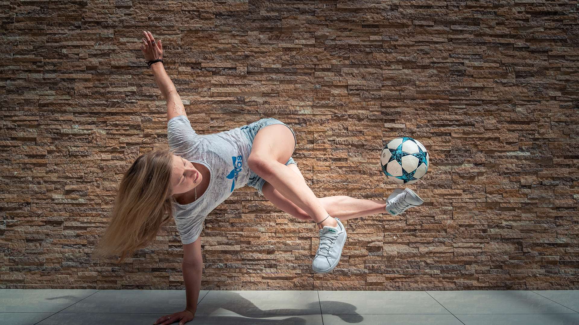 每场比赛的 每场比赛的